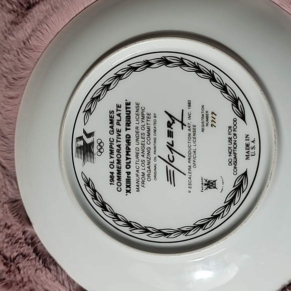 VINTAGE  1984 OLYMPIC GAMES COMMEMORATIVE PLATE SIZE 8 - Picture 4 of 5